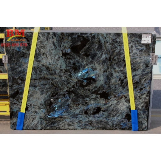 Đá Granite Lemurian